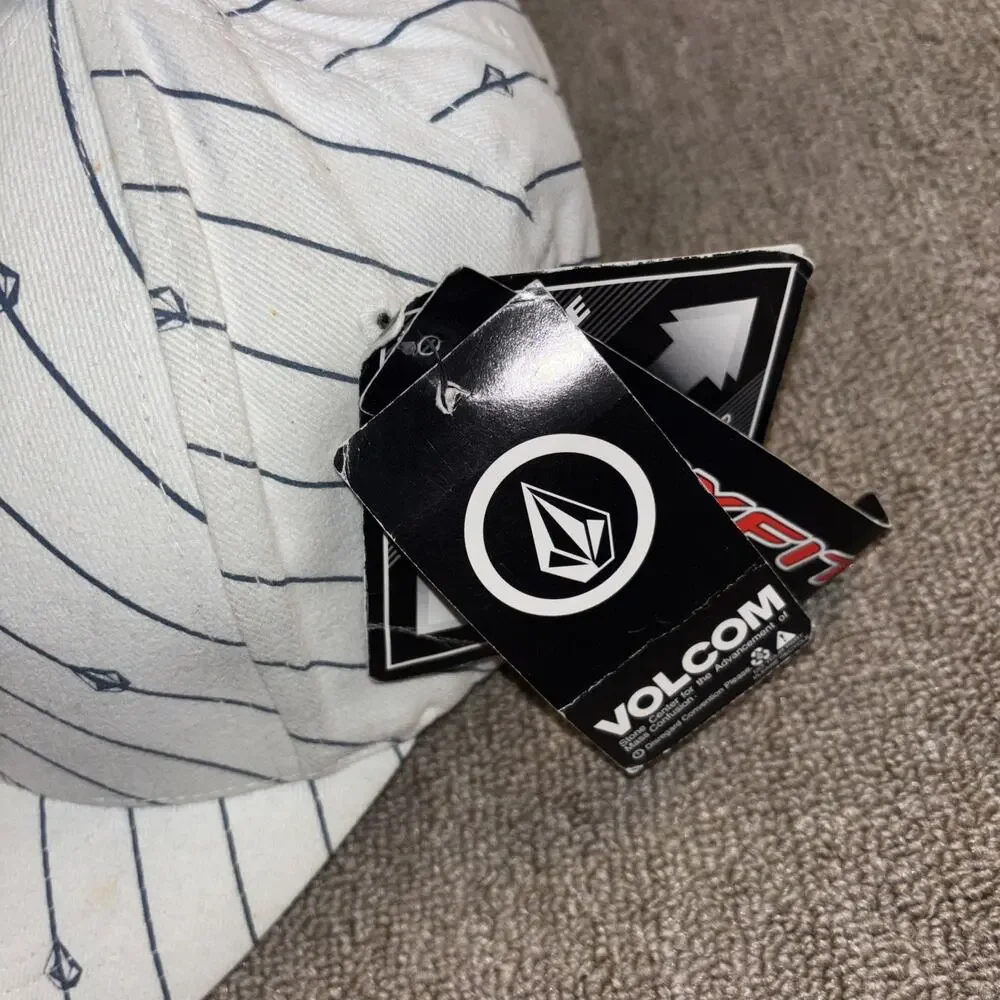 Y2K Volcom 2001 Baseball Hat Fitted S/M AOP White NWT